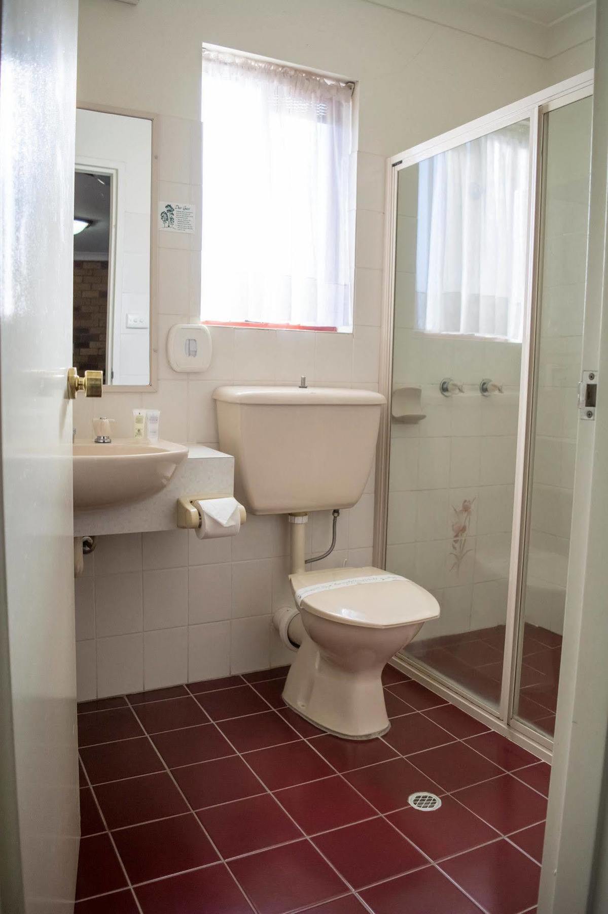 Narrandera Club Motor Inn Экстерьер фото