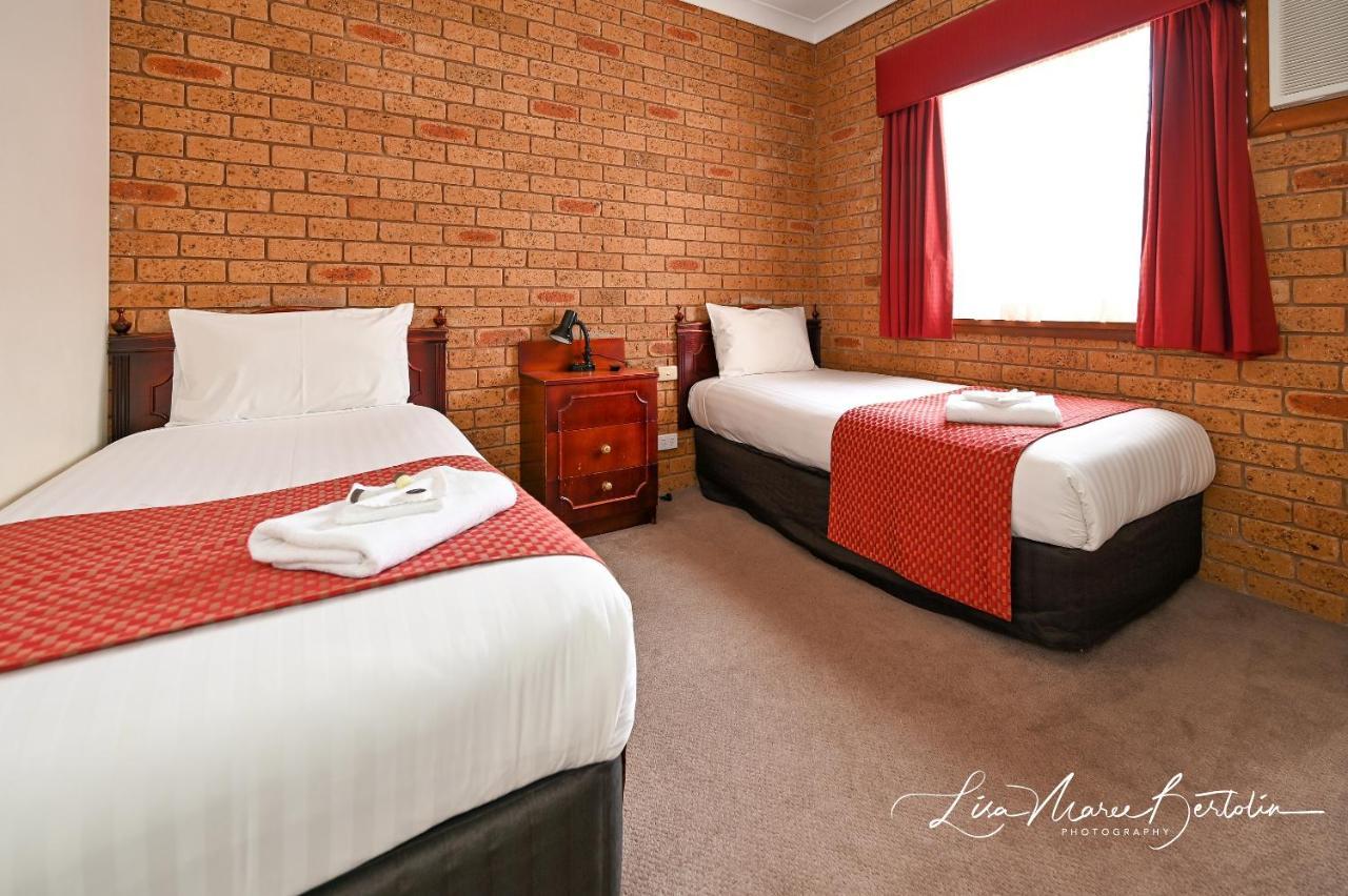 Narrandera Club Motor Inn Экстерьер фото
